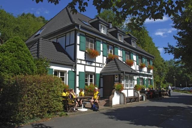 Wisskirchen Hotel & Restaurant オーデンタール エクステリア 写真