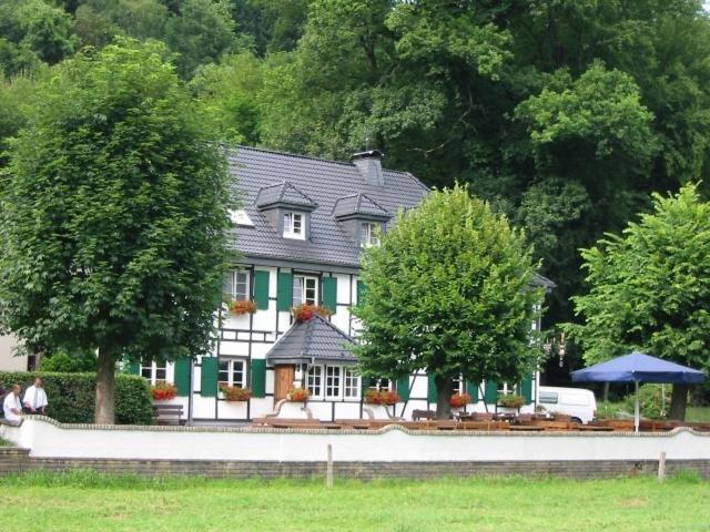 Wisskirchen Hotel & Restaurant オーデンタール エクステリア 写真
